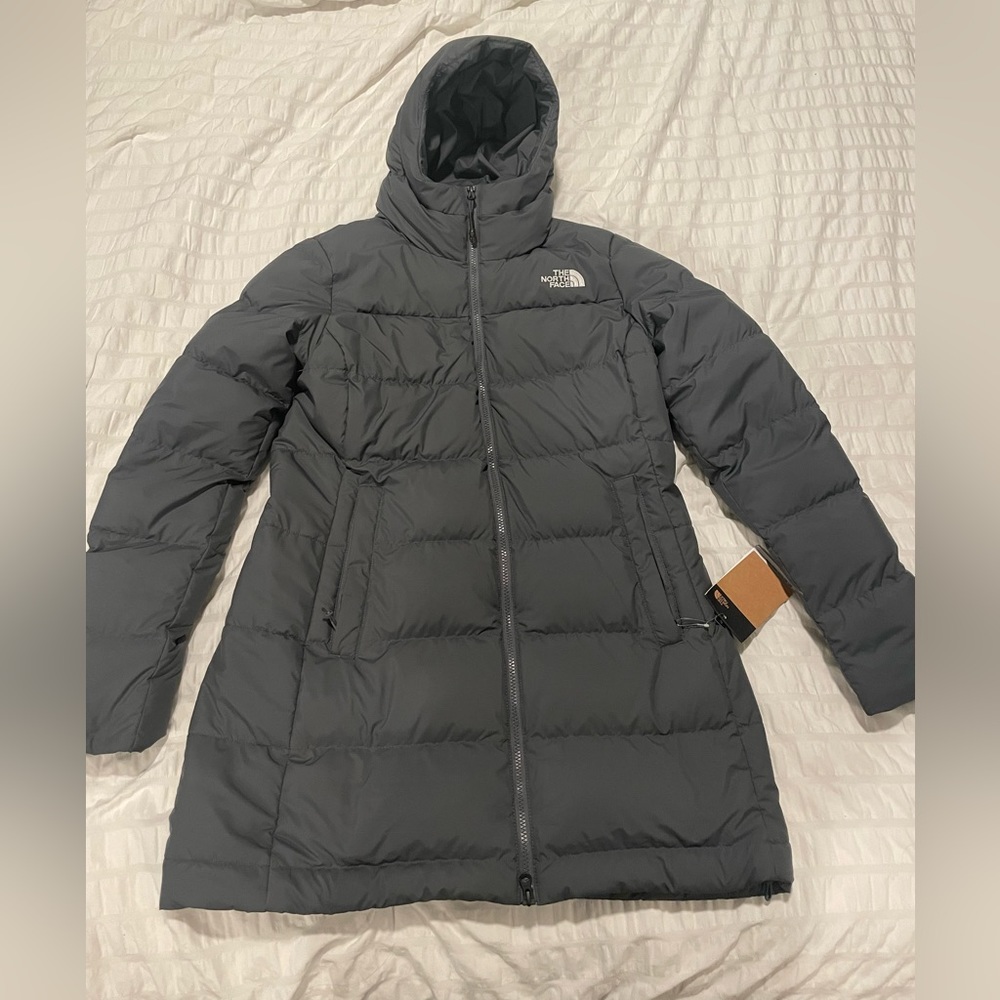 Women’s North Face Parka jacket. New with tags.